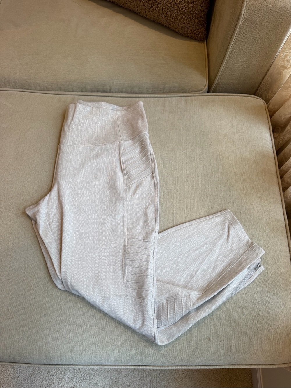 Athleta Cream Ribbed Knit Leggings
